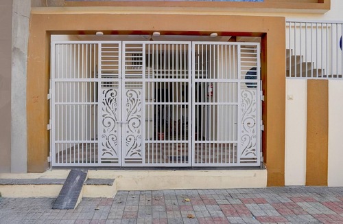Indore House | Collection O Meghdoot Garden