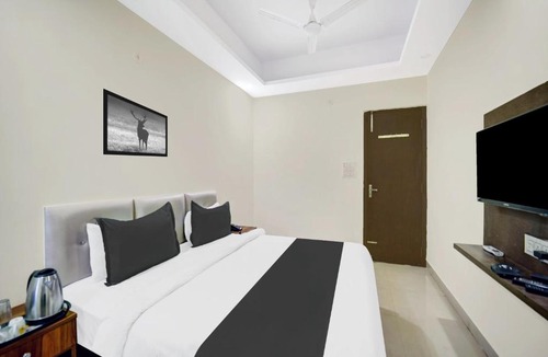 Patna Hotel | Collection O Rajeev Nagar Near Atal Path Formerly Vinayaka