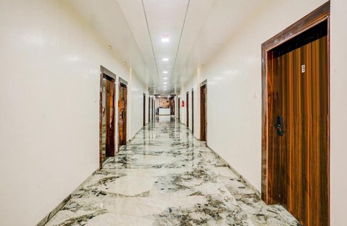 Amarnath Hotel | Collection O Ulhasnagar Birla Temple Formerly Hotel Yash Residency