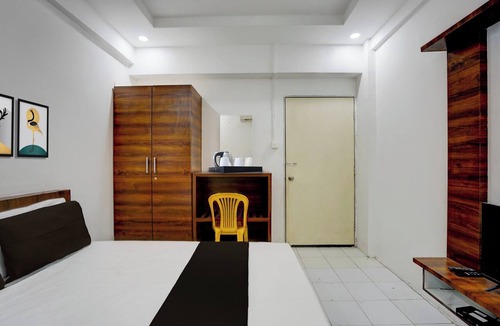 Warje Hotel | Collection O Warje Pune Formerly Choice