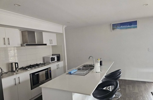 Hilbert House | Come & experience comfort away from home, locates 2mins away from the highway.