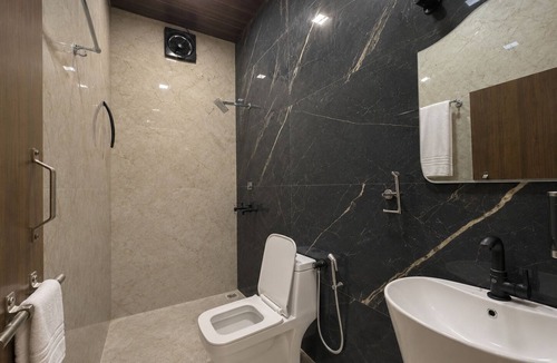 Mathura Bed & Breakfast | Comfort & Convenience Near Shri Krishna Janmabhoomi Temple