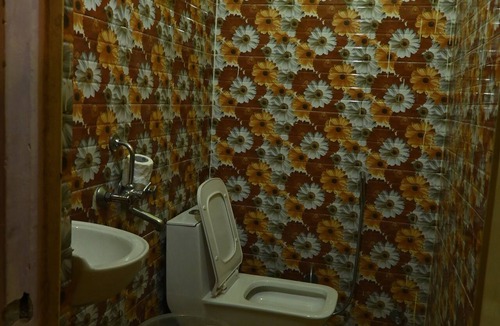 Rishikesh House | Comfortable rooms at Krishna Paying Guest House near city attractions