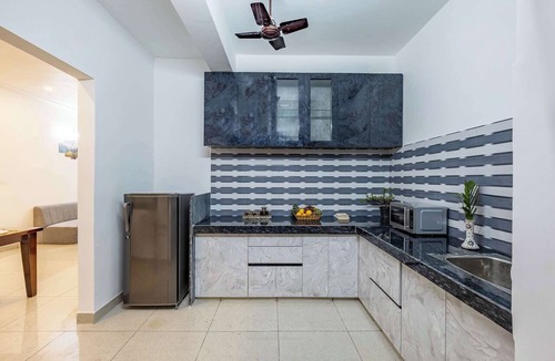 Bedla Apartment | Comfy 2BHK at Lakecity Apartments by Viraalay