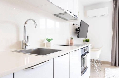 Bondi Beach Apartment | Comfy & Cozy Beach Studio 5min Walk to Bondi Beach
