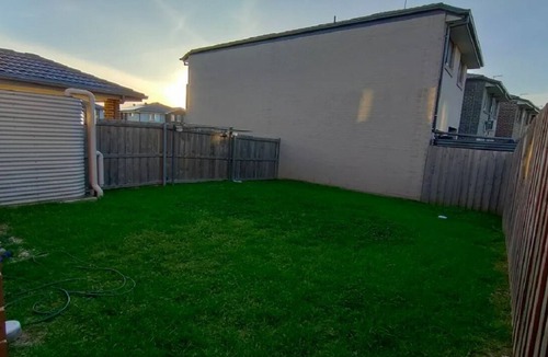 Schofields House | Comfy house facing Sports field