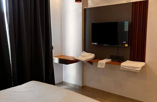 Gomti Nagar Hotel | Comfy Stays
