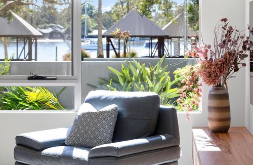 Noosaville Apartment | Como 1