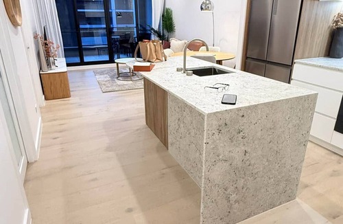 Canberra Apartment | Constitution Lux Residence in Parkes