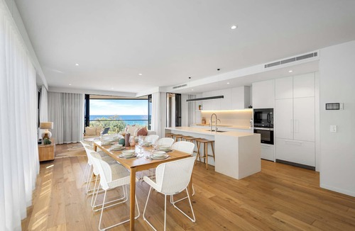 Coolum Beach Apartment | Coolum First Bay 121