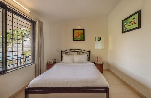 Paud House | CosmicStays Countryside Panorama-Lakeview Bungalow