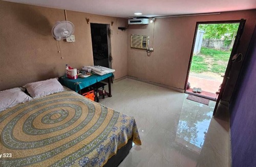 MVP Colony Cottage | Cottage Close to Sea Beach