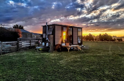 Hagley House | Cottesloe Summary:Se
