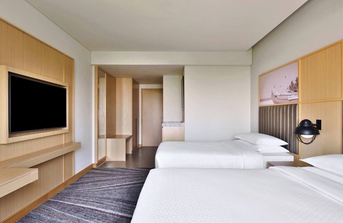 Kakkanad Hotel | Courtyard by Marriott Kochi Infopark