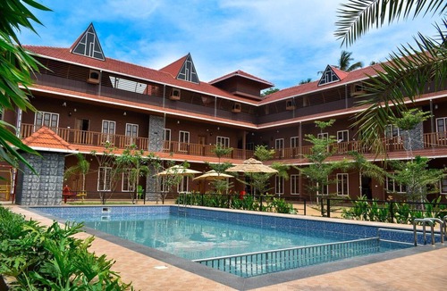 Mananthavady Resort | Cozy 2-Bedroom Cottage with Living Room