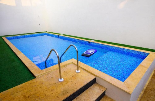 Anjuna Hotel | De Lagom Comforts , Comfortable Rooms with Pool & Breakfast - Near Anjuna Beach