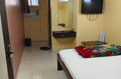 Taltala House | Dear Hotel I Near Esplanade New Market