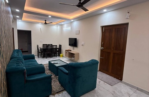Pulikeshi Nagar Apartment | Delightful 1-bedroom Fully furnished Apartment with AC in Frazer Town Bengaluru