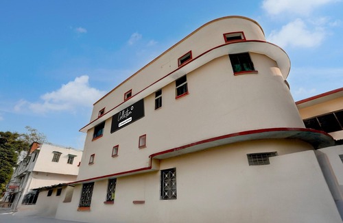 Civil Lines House | Deluxe Heritage Hotel
