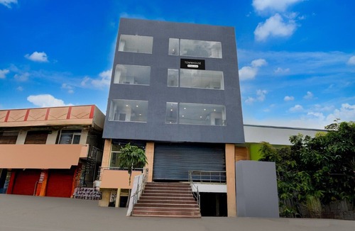 Civil Lines House | Deluxe Hotel Santosh Palace