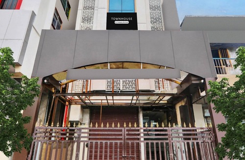 Patna House | Deluxe Kunwar Aalcajars