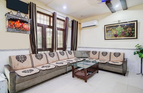 Auli House | Deluxe Natraj Inn Near Sgpgi