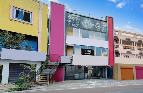 Hyderabad House | DeluxeAAYUSH STAY INN