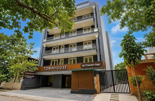 Udyog Vihar House | Deluxecloud Bay