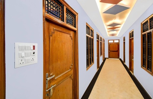 Sultanpur House | DeluxeHotel O Amhat Sultanpur City