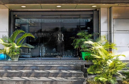 Raipur House | DeluxeHotel Okasu Railway Station
