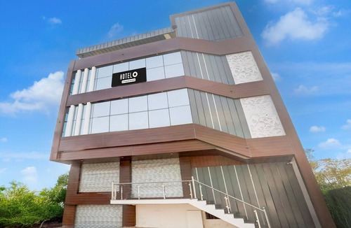Kalyanpur House | DeluxeHOTEL PARADISE PEAK