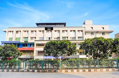 Infocity House | Deluxeinfocity Metro Station Gandhinagar