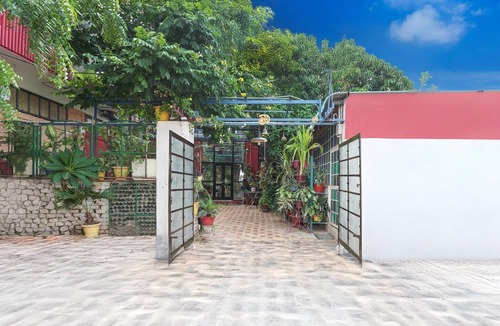 Uchiyarda House | DeluxeJannat Residency