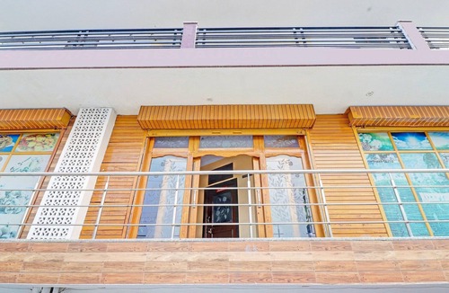 Dehradun House | DeluxeSunshine Guest House