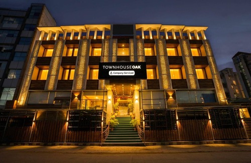 Danapur House | DeluxeTHE GOLDEN CROWN HOTEL