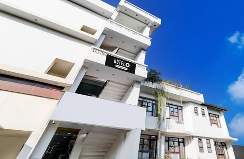 Indira Nagar House | DeluxeVibrant Inn