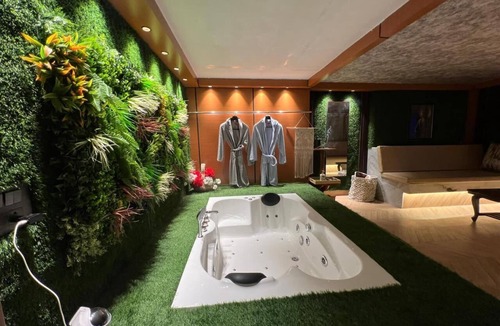 Safdarjung Enclave Hotel | Desire Stay
