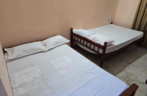 Guruvayur Hotel | DH Residency