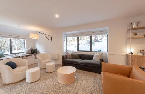 Mount Buller Ski Chalet | Disco 7