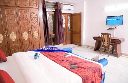 Saket Apartment | Divine India Service Apartment,2Bhk, D-198, Near Max Hospital SAKET