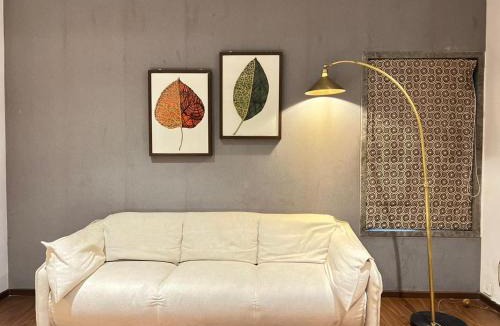 Bardoli Hotel | DK Club & Resort