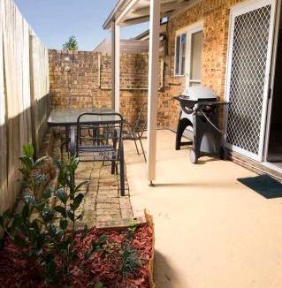 Vincentia Hotel | Dolphin Shores