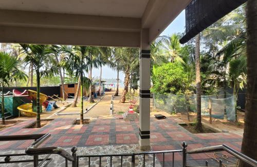 Tonse West House | Dormitory with 3 double beds and 1 single bed
