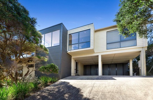 Rye House | Dunescape Spacious Rye Retreat with Private Pool