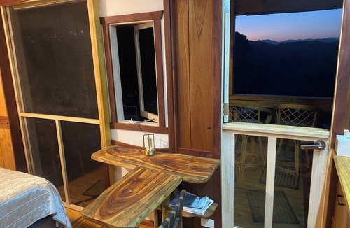 Upper Burringbar Cabin | Eagles Rest, A loved private mountain retreat. High-clearance vehicle access.