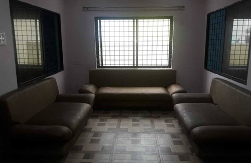 Kolar Road House | Easy approachable comfortable, home feeling.Well equipped kitchen self cooking.