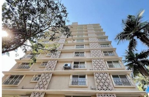 Kandivali East Apartment | Elegant Suite Malad West Prime Location