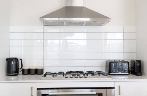 South Bunbury House | Elegantly Styled Villa In Bunbury