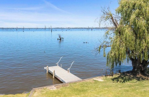 Yarrawonga House | Elements on Waters Edge - Spring Offer