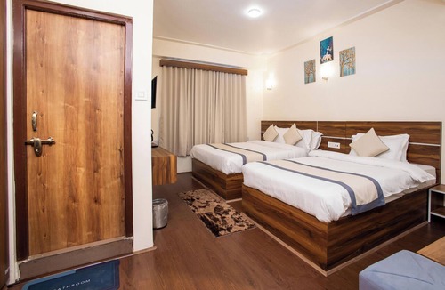 Lachung Hotel | Elite Zong Sikkim Hotel by Divine's